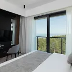 Shellter & Hotel 5*