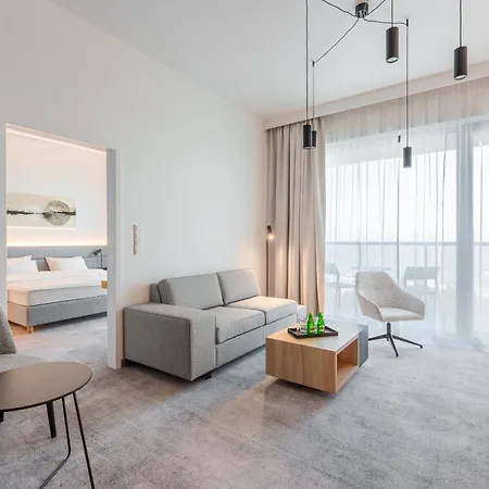 Shellter & 5* 로고보