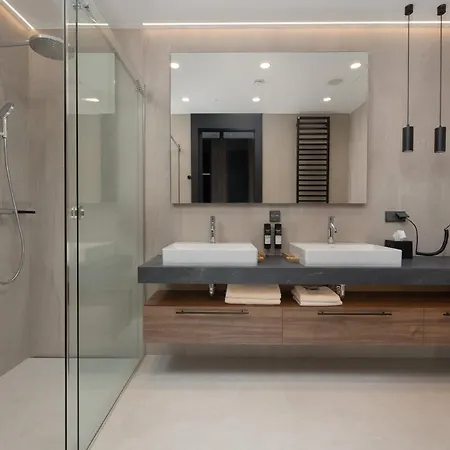 Shellter & 호텔 5*